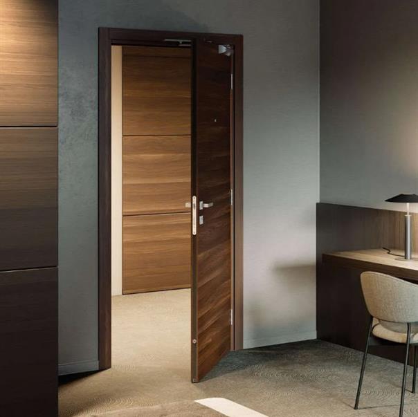 DRVENA SOBNA VRATA BERANE